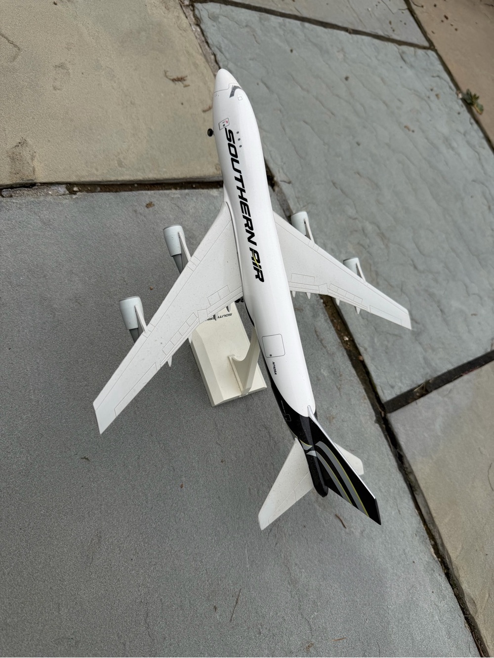 Southern Air White & Black Boeing 747-200F Airplane Model - Picture 2 of 6